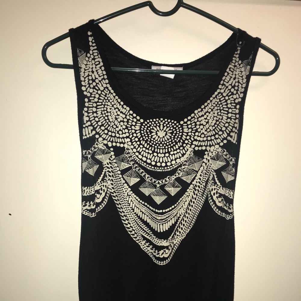 Graphic Detailed Tank Top